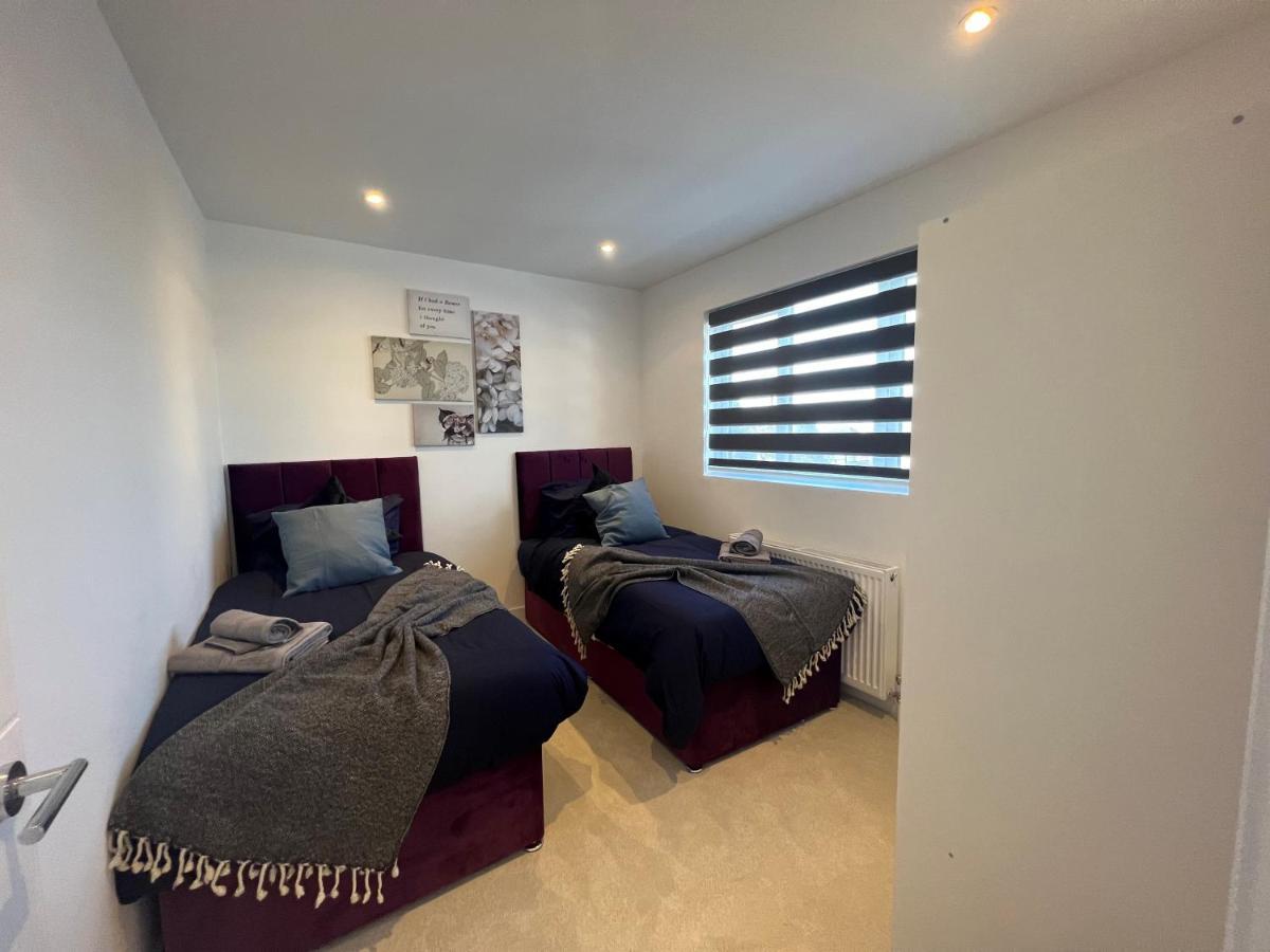 Appartamento Star London Station Road 3-Bed Haven Esterno foto
